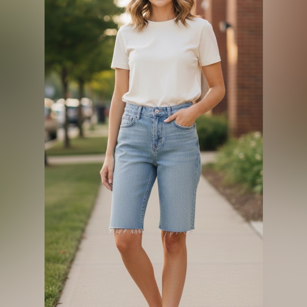 7 for all Mankind Blue Denim Shorts | barely  worn